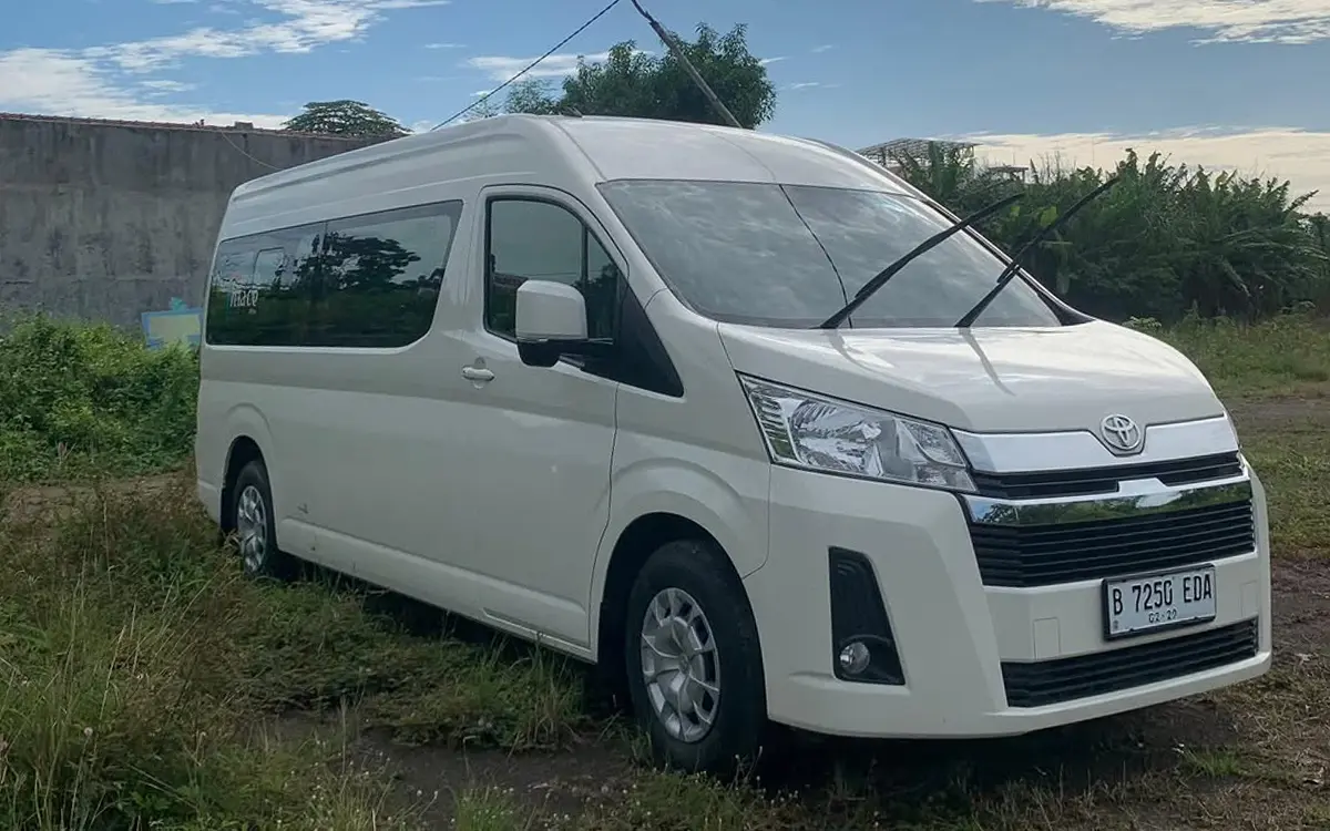 Toyota Hiace Premio